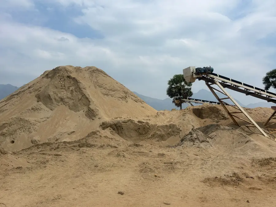 6.10 lakh cubic meters of soil and sand