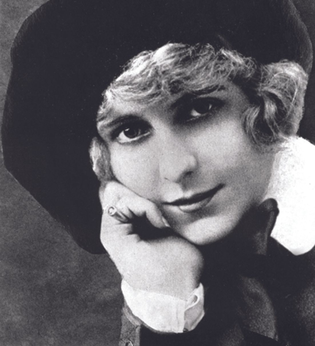  പേൾ വൈറ്റ്‌