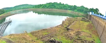  വറ്റിവരണ്ട പീച്ചി ഡാം                                                                                                                                                                                                                   ഫോട്ടോ/  സുരേന്ദ്രൻ മടിക്കൈ