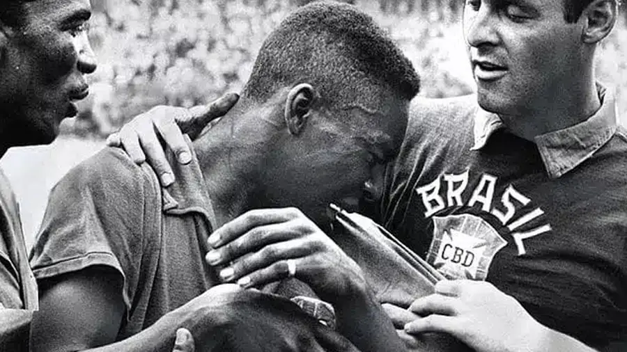 pele crying