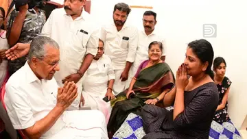 pinarayi vijayan at reshmas house