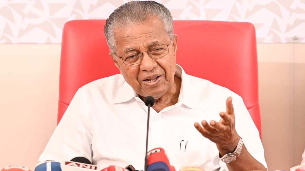 pinarayi vijayan press meet 1.jpg