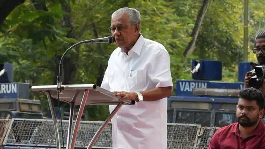 pinarayi vijayan sfi