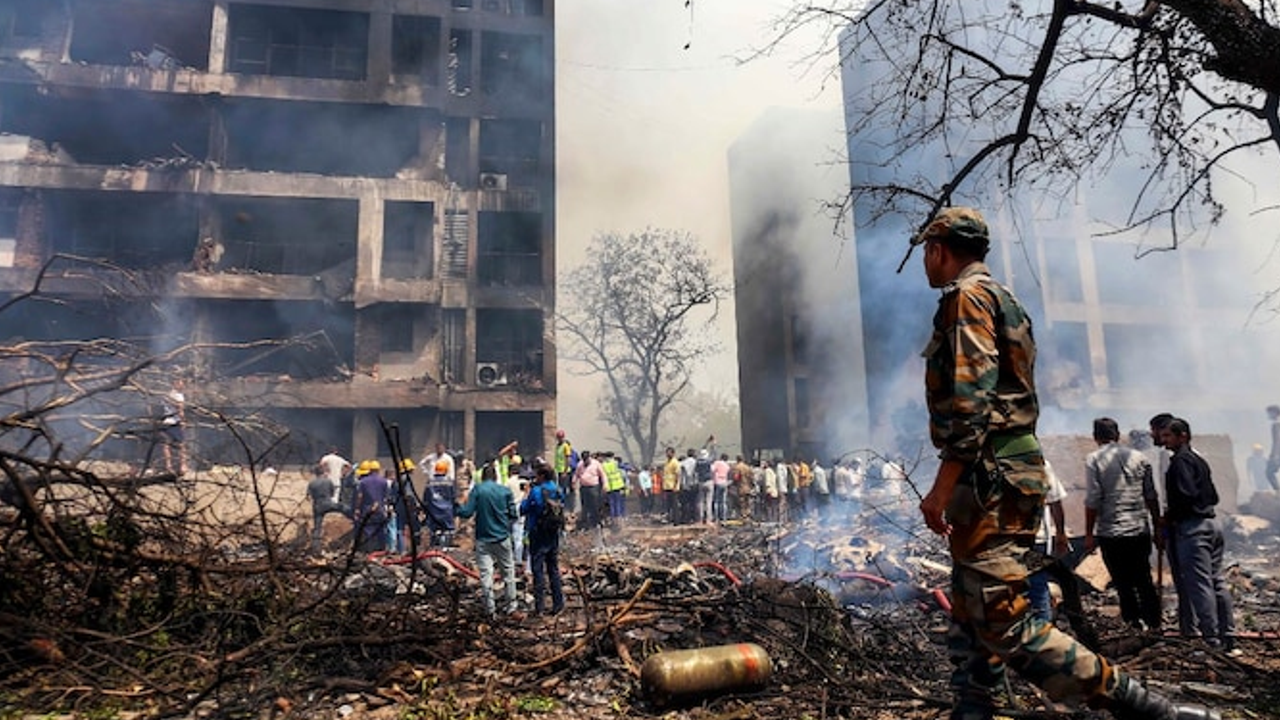 plane crash ahmedabad