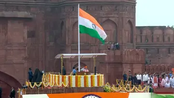 pm modi hoists flag