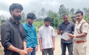 പ്രതികളെ സംഭവസ്ഥലത്ത്‌ എത്തിച്ചു തെളിവെടുക്കുന്നു