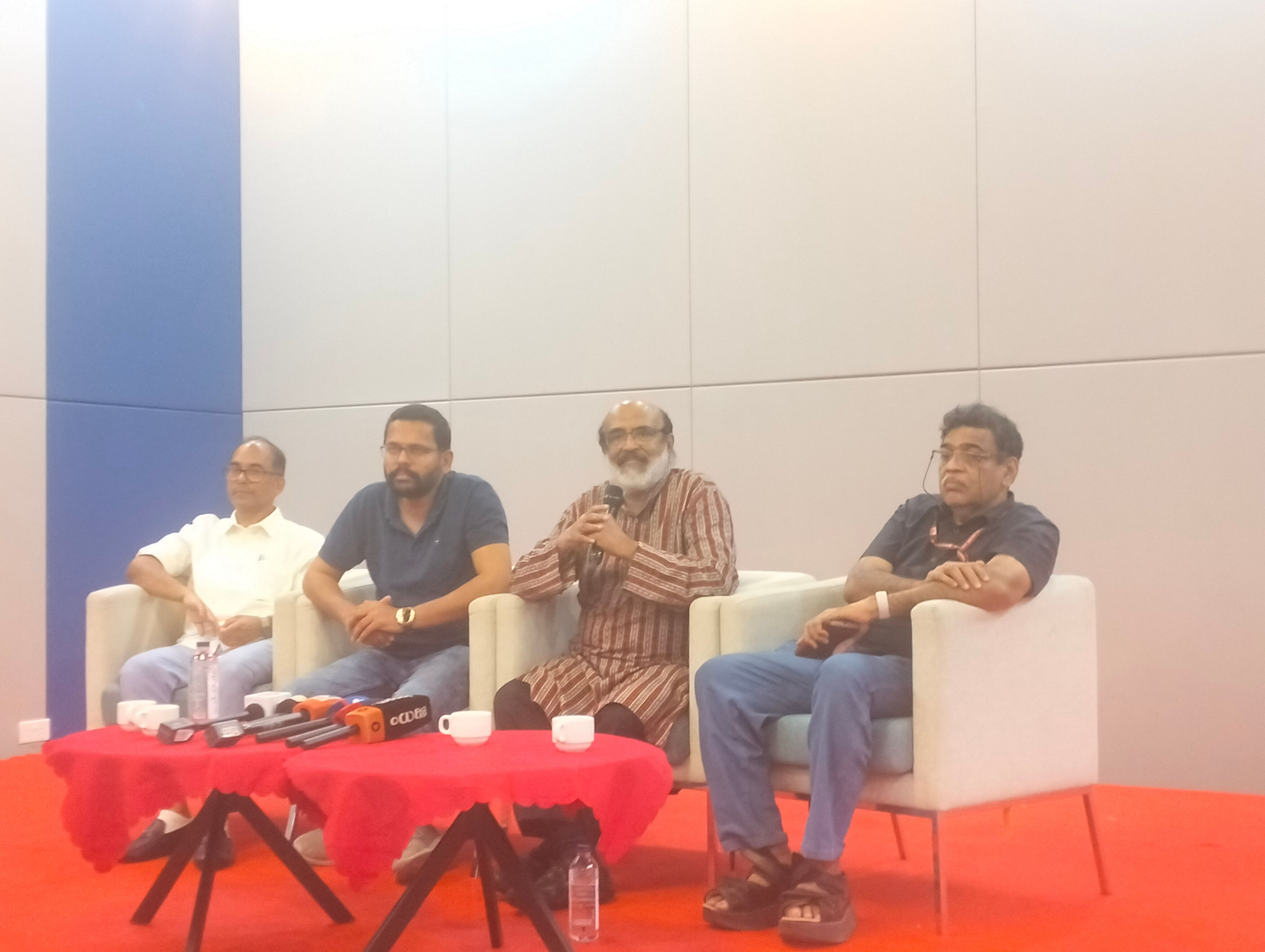 Dr Thomas Issac in Sharja