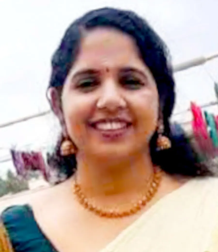 pullaadu shreevivekaananda hiskool muttam naale avarude priyappetta shisiaye veendum maarodanaykkum.
