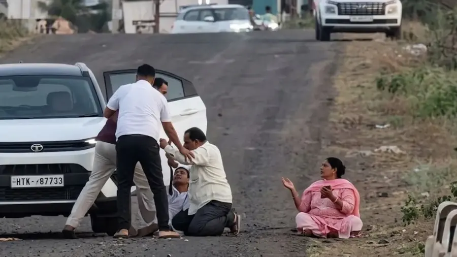 pune parents attack