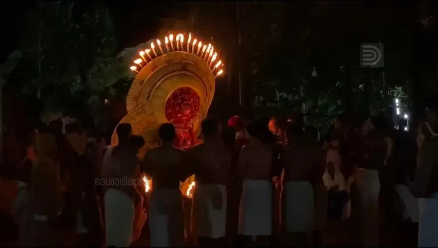 puthiya bhagavathi theyyam.jpeg