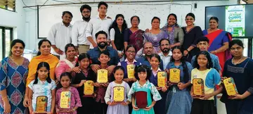 തൈക്കാട്ടുശേരി ബ്ലോക്ക്‌ പഞ്ചായത്തും മഹ്യൂബ ഇക്കോ സൊല്യൂഷൻസ് പ്രൈവറ്റ് ലിമിറ്റഡും ചേർന്ന്‌ സംഘടിപ്പിച്ച  പരിസ്ഥിതി പ്രശ്‌നോത്തരി വിജയികൾ സംഘാടകർക്കൊപ്പം