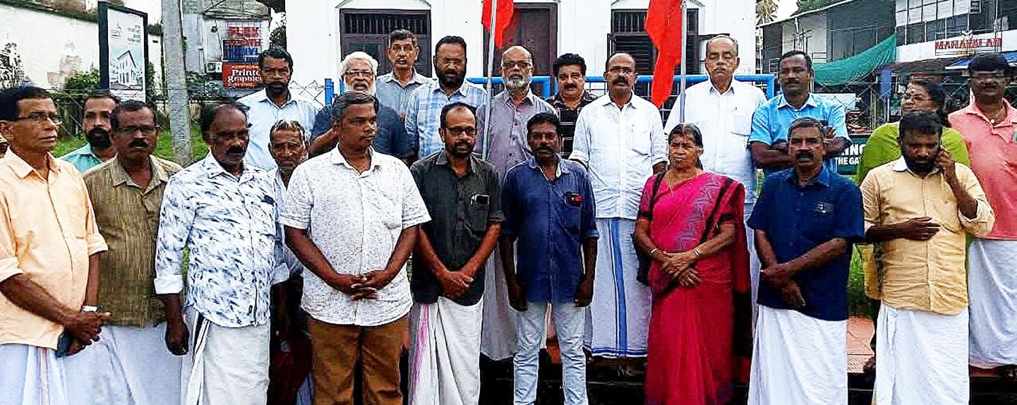 അഖിലേന്ത്യാ കിസാൻ സഭ മാള മണ്ഡലം കമ്മിറ്റി നേതൃത്വത്തിൽ മാള ടൗണിൽ നടത്തിയ  പൊതുയോഗം 