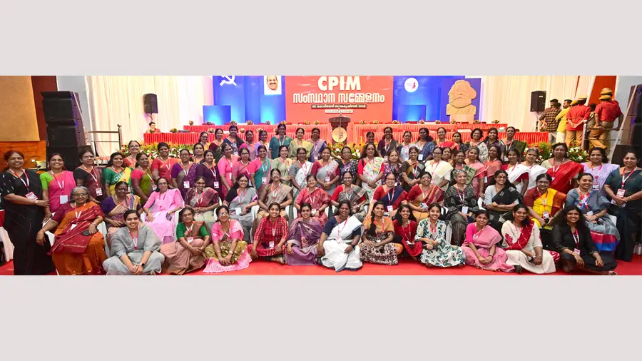 sammelanam vanithakal