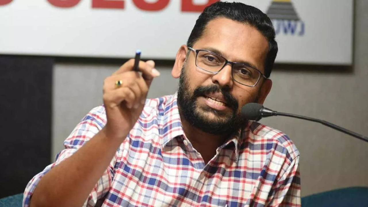 കെ കരുണാകരൻ സ്മാരകം: 16 വർഷമായിട്ടും നിർമ്മാണം നടന്നില്ല; കോൺഗ്രസിനെതിരെ പി സരിൻ