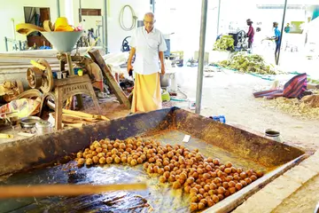 sarkara nirmaanm