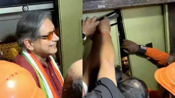 sasi tharoor stranded in lift