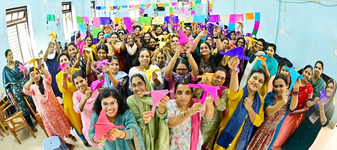 വെസ്റ്റ് ഹിൽ ടെക്‌നിക്കൽ ഹൈസ്കൂളിൽ നടന്ന ഒന്നാം ക്ലാസ് അധ്യാപകർക്കായുള്ള പരിശീലന പരിപാടിയിൽ നിന്ന്