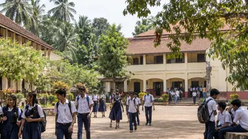 school and students ai image