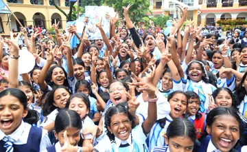കോഴിക്കോട് സെന്റ് ജോസഫ്സ്  ആംഗ്ലോ ഇന്ത്യൻ ഗേൾസ് ഹയർ സെക്കൻഡറി സ്കൂളിൽ നടന്ന ലോകകപ്പ് ഫാൻസ്‌ ഷോയിൽ അണിനിരന്ന അർജന്റീന ആരാധകരായ വിദ്യാർഥികൾ 