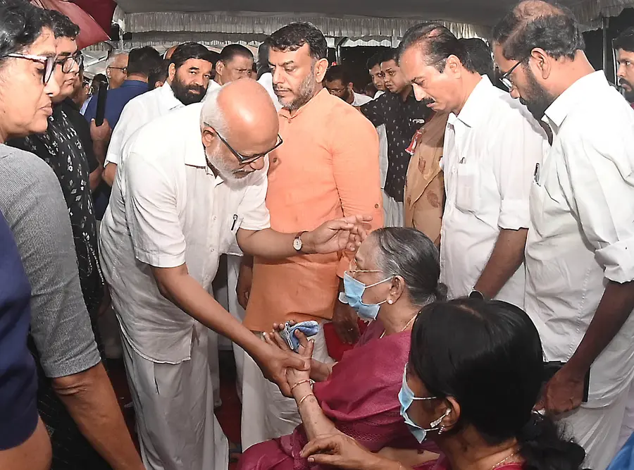 CPI(M) General Secretary MA Baby consoles VS's wife Vasumathi