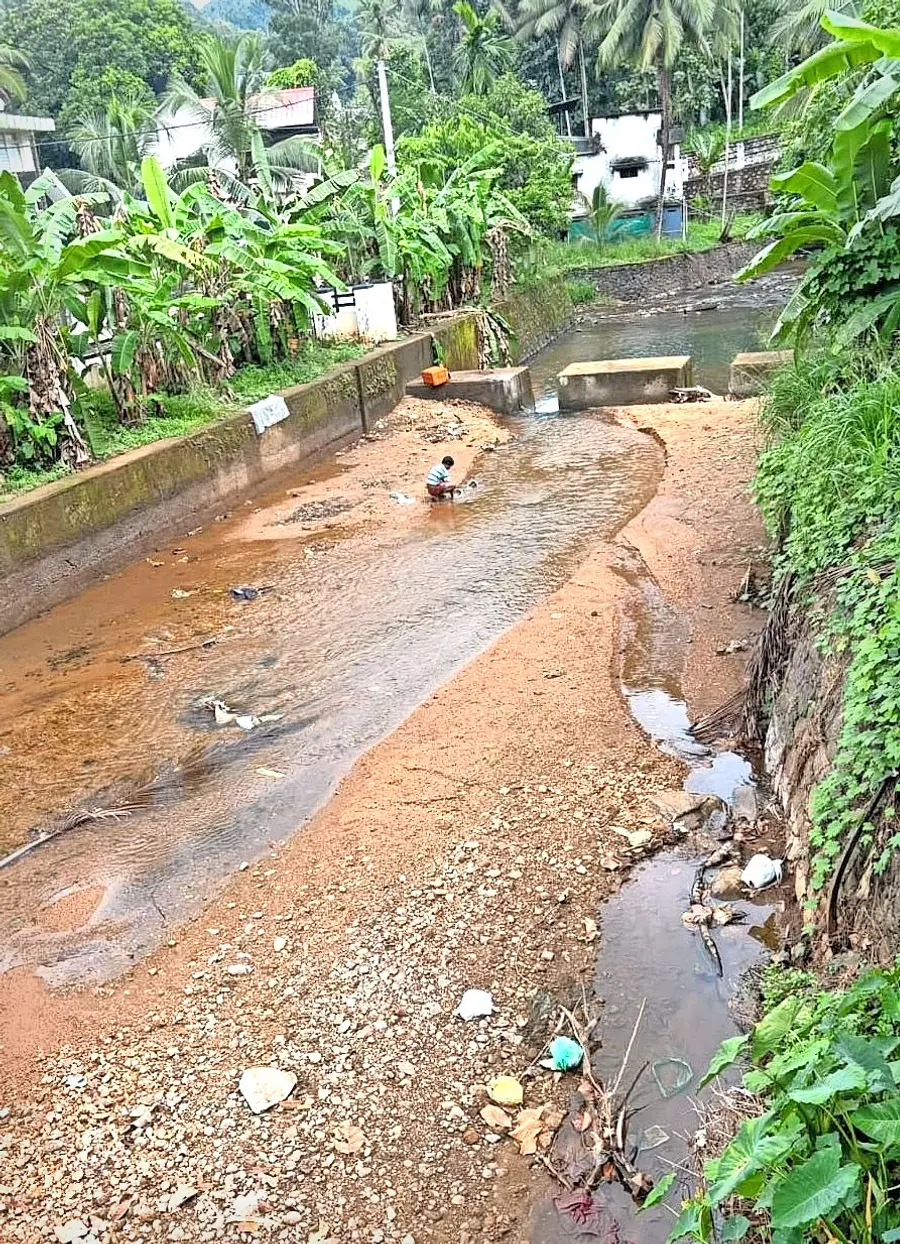 orukkangal paali
