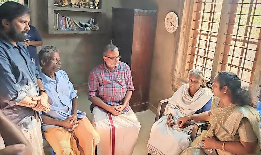 veet manthri pi prasaad sandarshichu