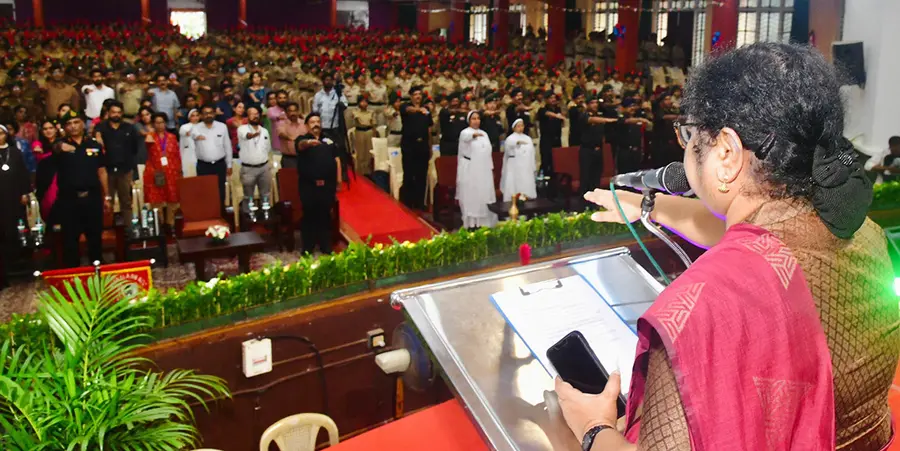 എൻസിസിയുടെ ലഹരി വിരുദ്ധ പ്രചാരണപരിപാടിയുടെ സംസ്ഥാനതല ഉദ്​ഘാടനം തൃശൂർ വിമല കോളേജിൽ  മന്ത്രി ആർ ബിന്ദു നിർവഹിക്കുന്നു