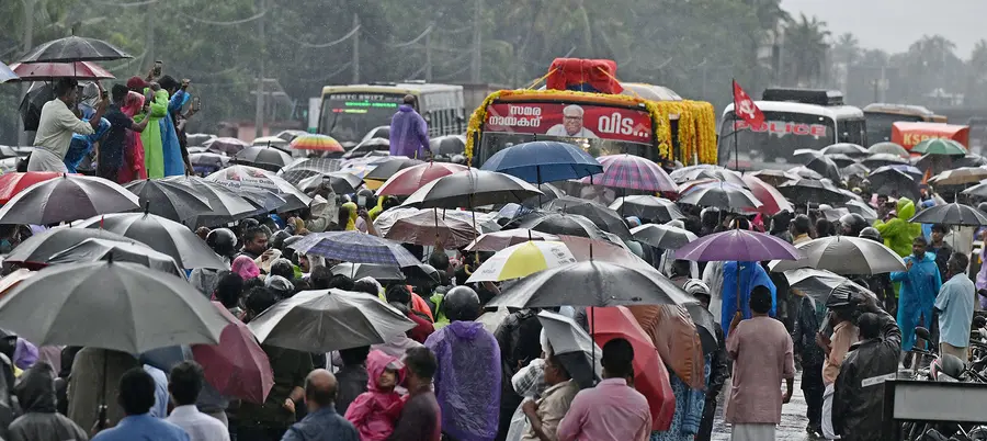 A fire that cannot be extinguished even in heavy rain