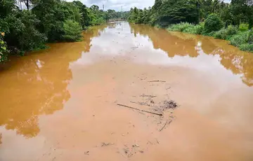 peythu athishaktha mazha