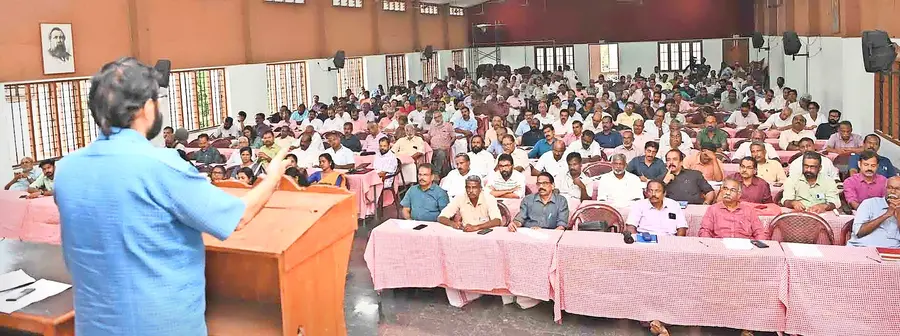 korporattu hinduthvayude adhinivesha vazhikal