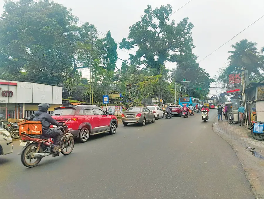 കായംകുളം പൊലീസ് സ്റ്റേഷന് സമീപത്തെ ട്രാഫിക് സിഗ്നൽ