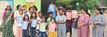 സ്കൂൾ ഉച്ചഭക്ഷണം അട്ടിമറിക്കുന്ന സംസ്ഥാന സർക്കാർ നയങ്ങൾക്കെതിരെ ബാലസംഘം മാരാരിക്കുളം ഏരിയ കമ്മിറ്റി മുഹമ്മ വടക്ക് സംഘടിപ്പിച്ച ‘ഇരുണ്ട കാലത്ത് ഒഴിഞ്ഞ പാത്രങ്ങൾ’ പ്രതിഷേധക്കൂട്ടായ്മ