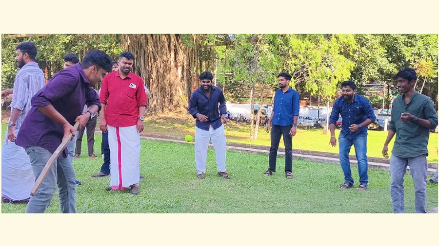 SFI continues its indefinite strike