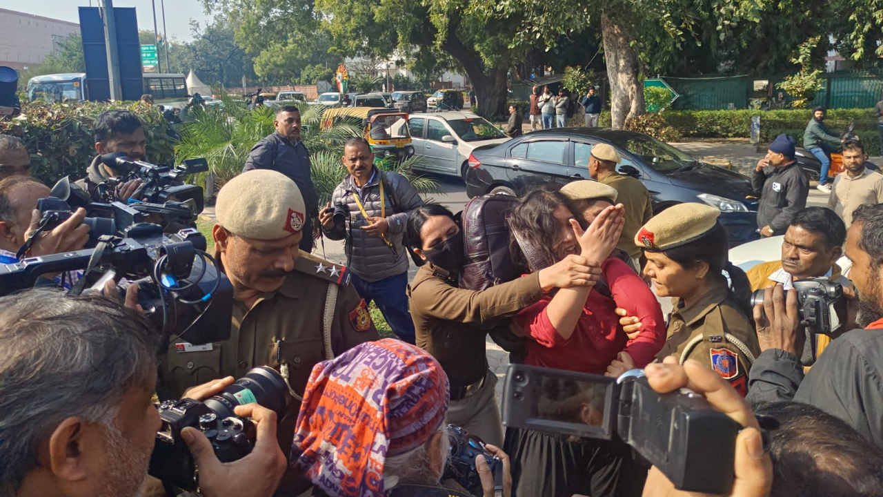 sfi march delhi