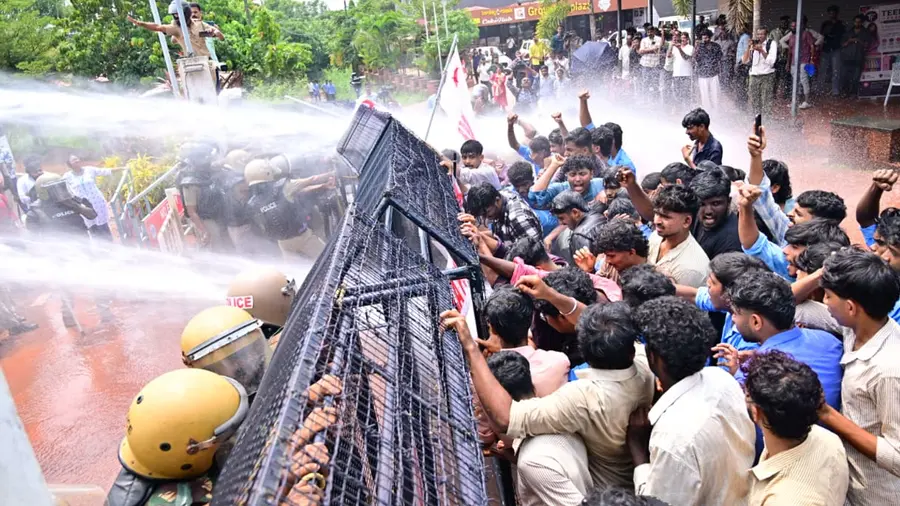 Students protest Kasaragod