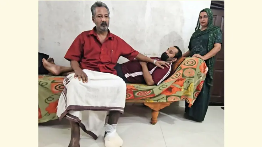 ഷാമീൻ ഇബ്രാഹിം  അച്ഛനമ്മമാർക്കൊപ്പം