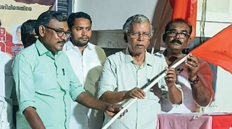 വികസനമുരടിപ്പിനെതിരെ ചെങ്ങമനാട് എൽഡിഎഫ് റാലി - Deshabhimani