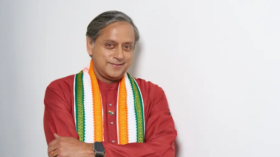 shashi tharoor