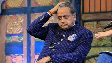 Shashi tharoor