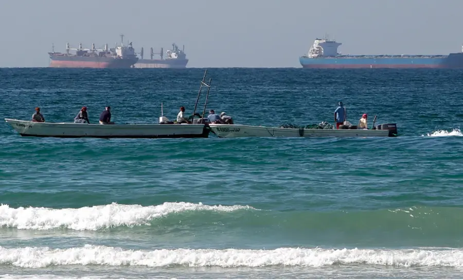 hormuz ship
