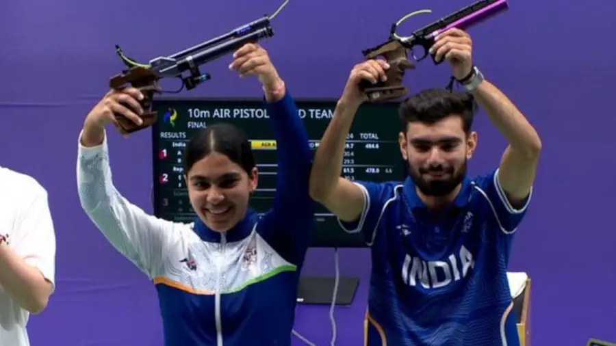 shooting ind gold.jpg