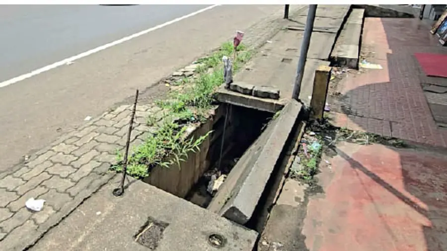footpaths-turned-into-death-traps