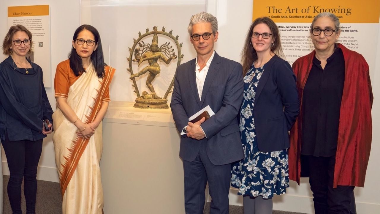 smithonian museum to india