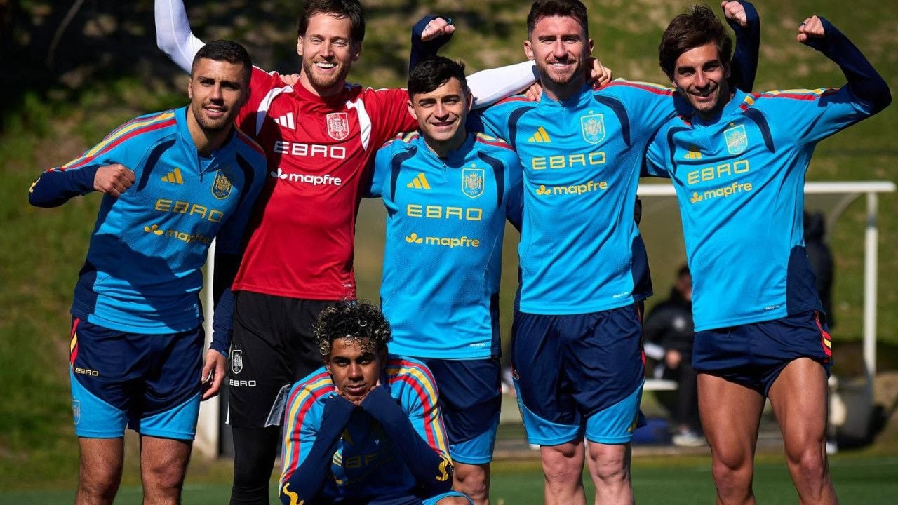 spain team.jpg