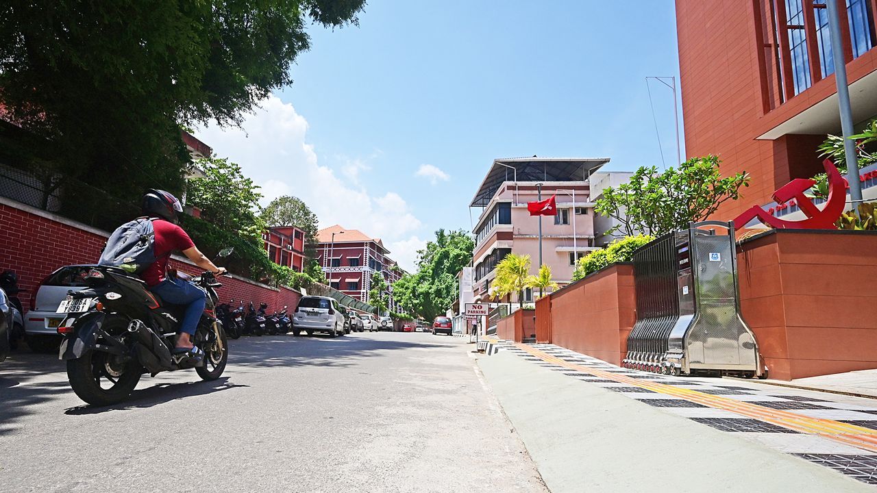 Spencer AKG center road
