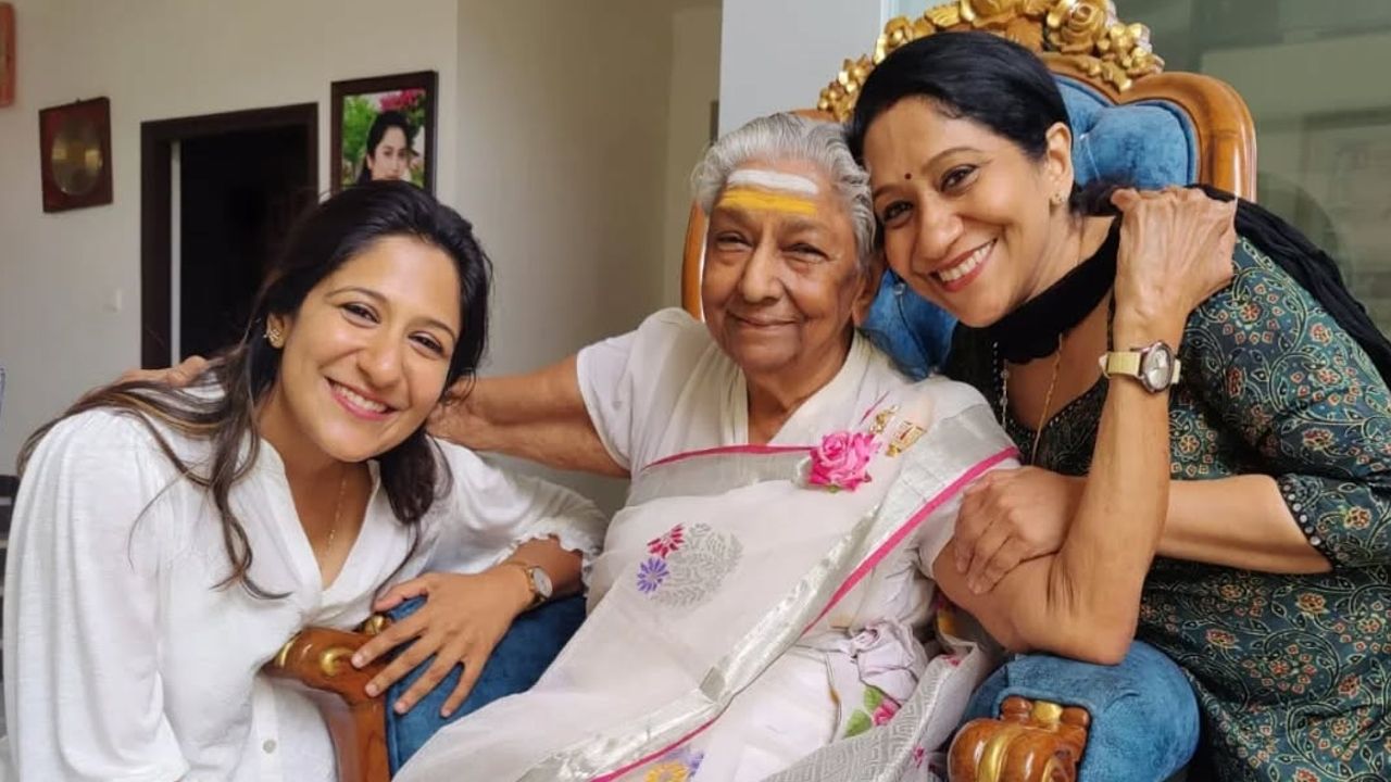 s janaki sujatha