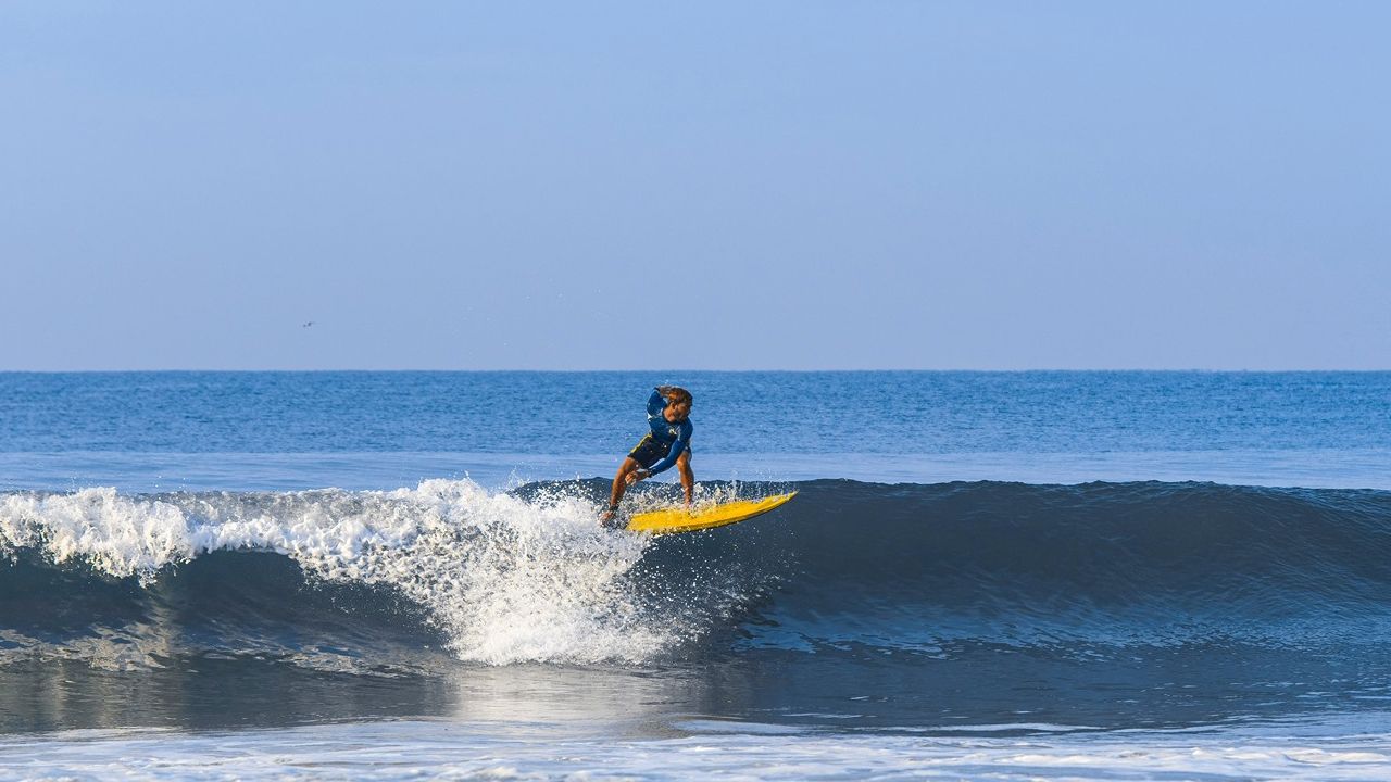 surfing varkala