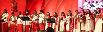 കർഷകസംഘം സംസ്ഥാന സമ്മേളനത്തിൽ സ്വാഗതഗാനം ആലപിക്കുന്ന ടീം പെണ്ണുറവ