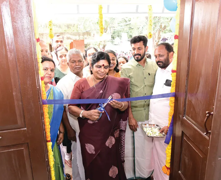 താമരക്കുളം മൃഗാശുപത്രിയുടെ പുതിയ കെട്ടിടം മന്ത്രി ജെ ചിഞ്ചുറാണി
ഉദ്ഘാടനംചെയ്യുന്നു