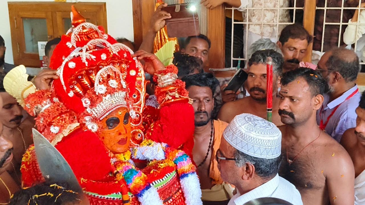 theyyam at masjid